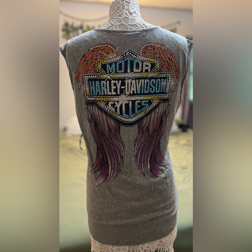 Harley-Davidson Gray Tee with Embellished Logo- beautiful!!